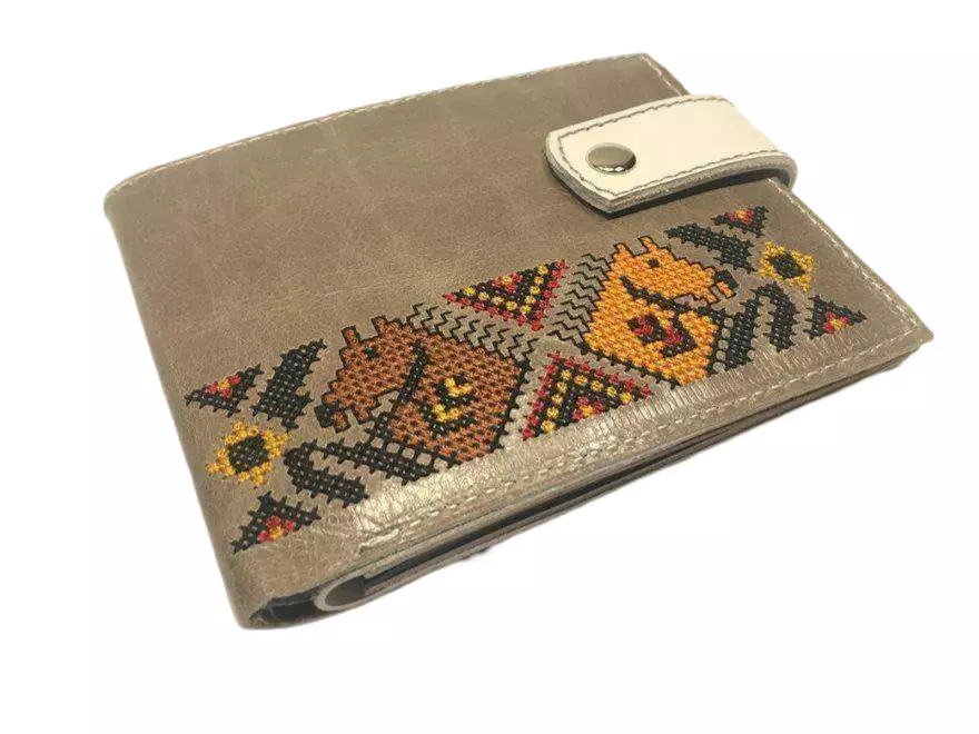 Chanyo_Mens_Wallet_Embroidery_Leather_Ivelina_2