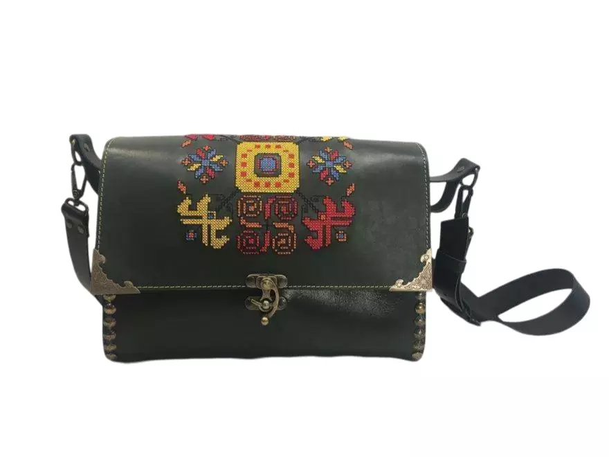 Ladies_handbag_genuine_leather_with_embroidery_Vardar_1