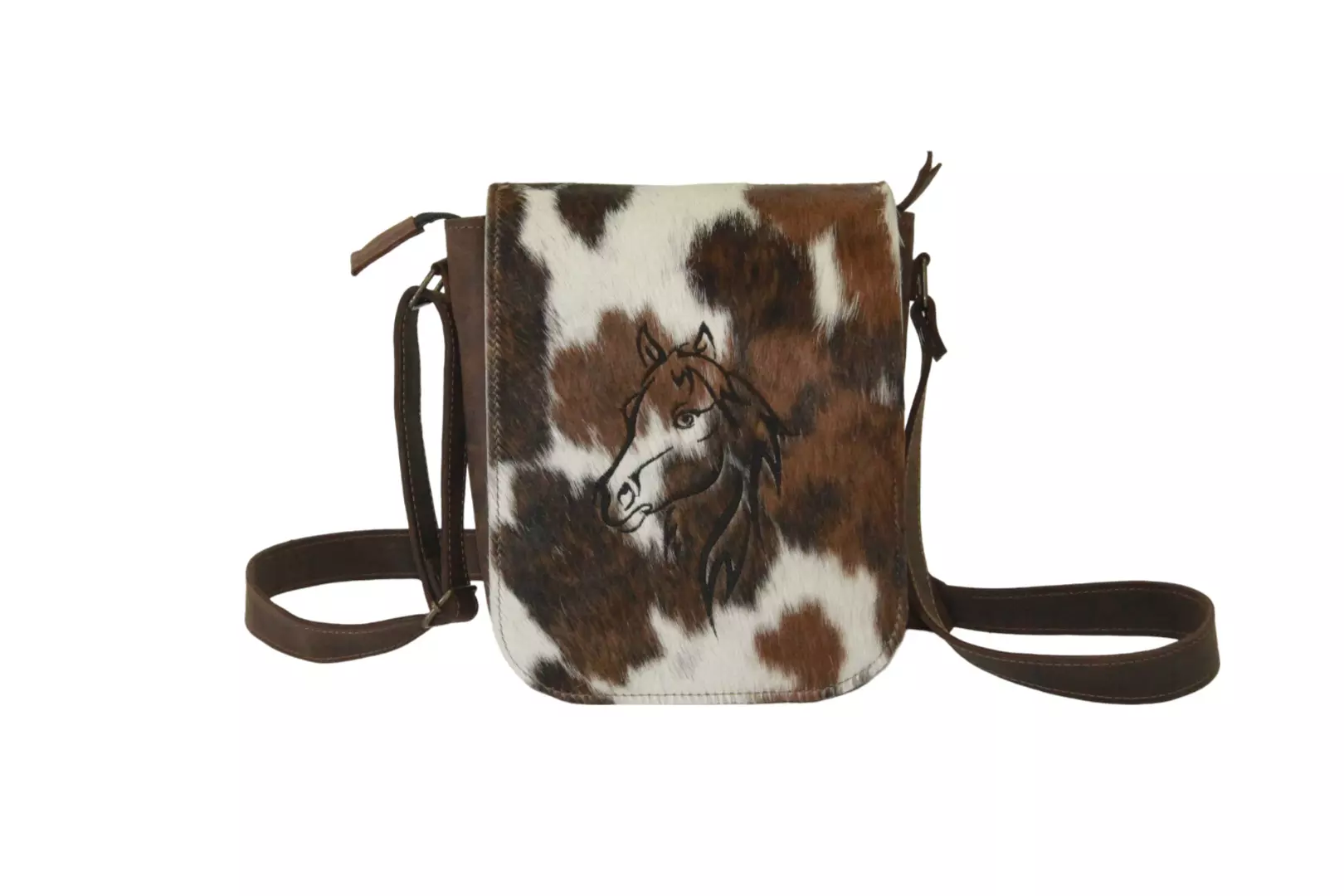 embroidery_fur_leather_horse_2_1