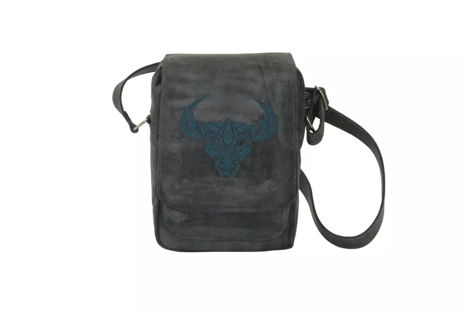 embroidery_genuine_leather_bull_1_1