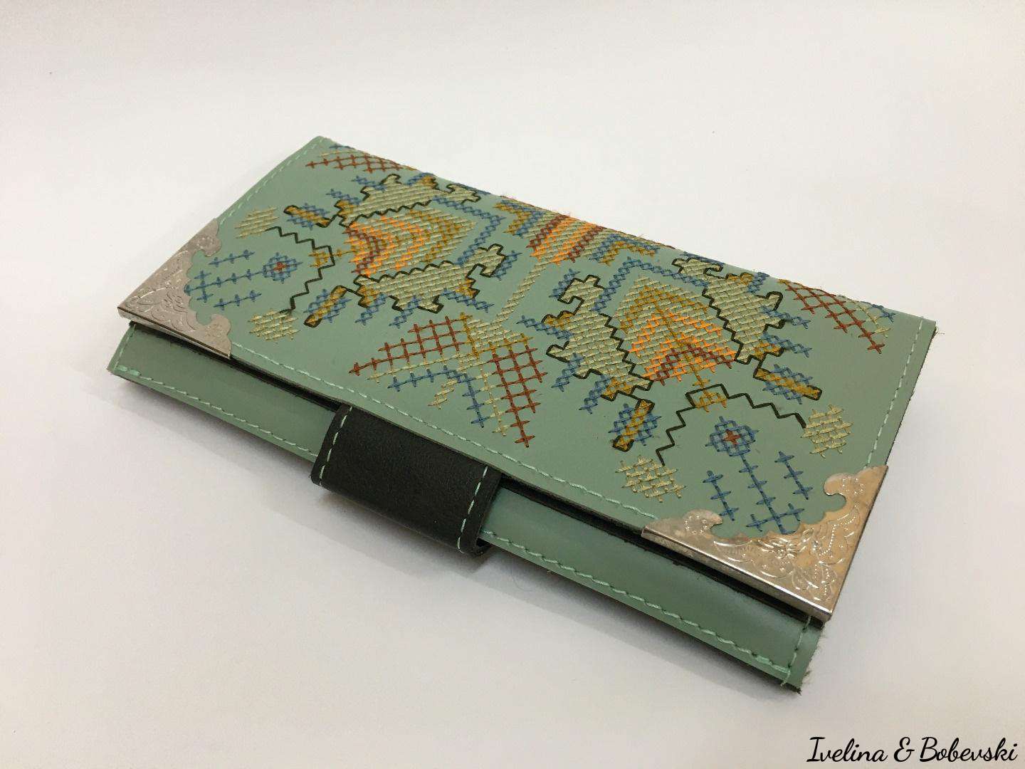 Ladies_Wallet_Embroidery_Leather_Tanika_3