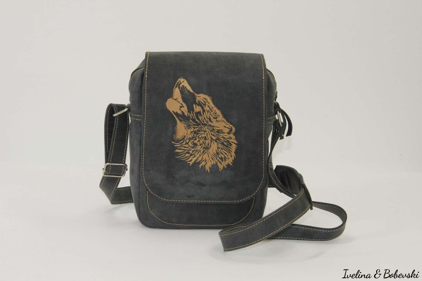 embroidery_fur_genuine_leather_wolf_4_1