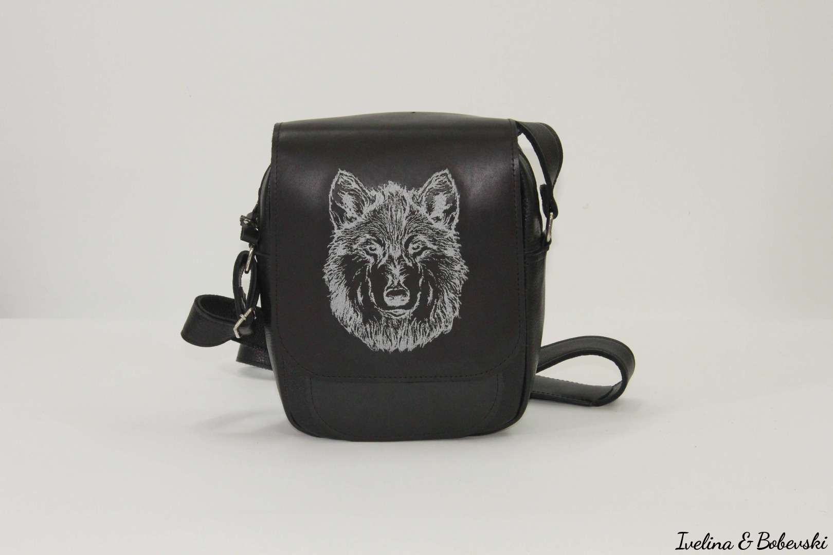 embroidery_genuine_leather_wolf_6_1