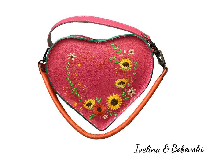 ladies_bag_heart_embroidery_leather_1_1