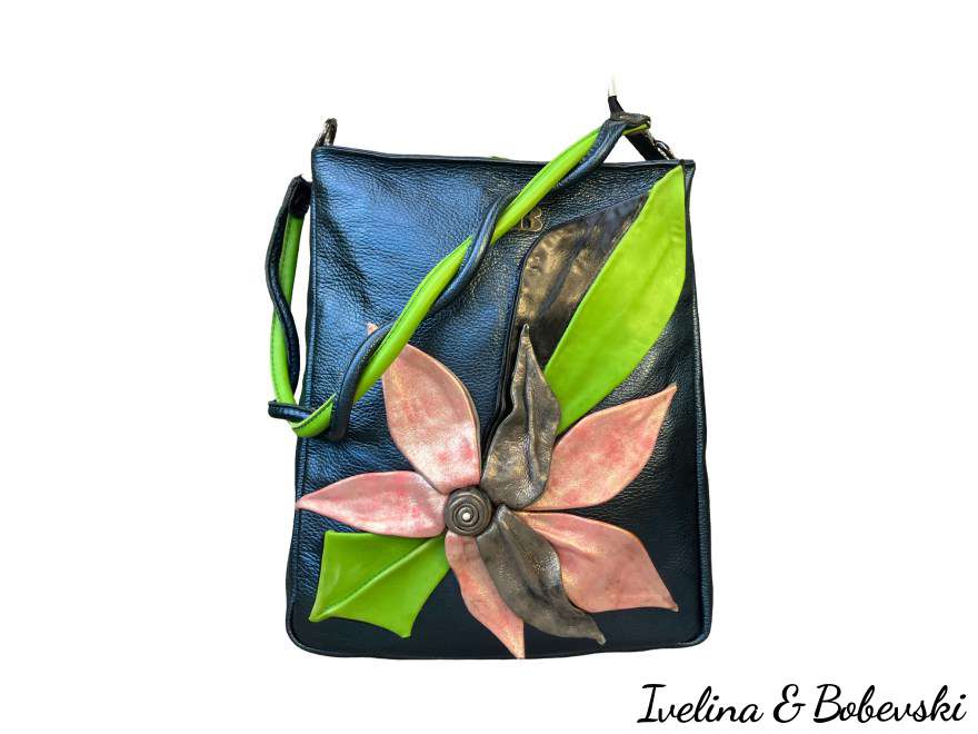 leather_sculpture_bag_floral_motif_6_1