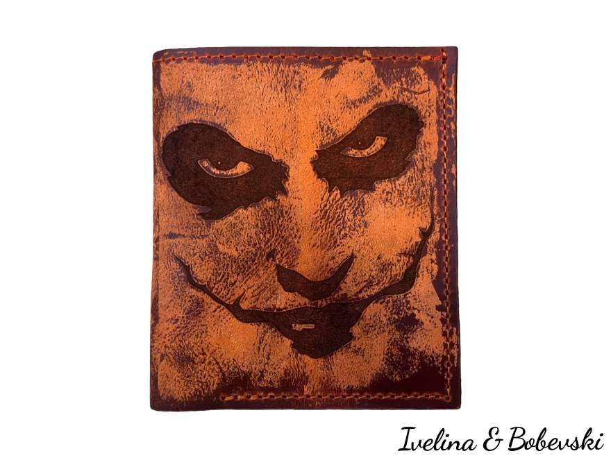 unisex_engraved_leather_wallet_joker_1_1