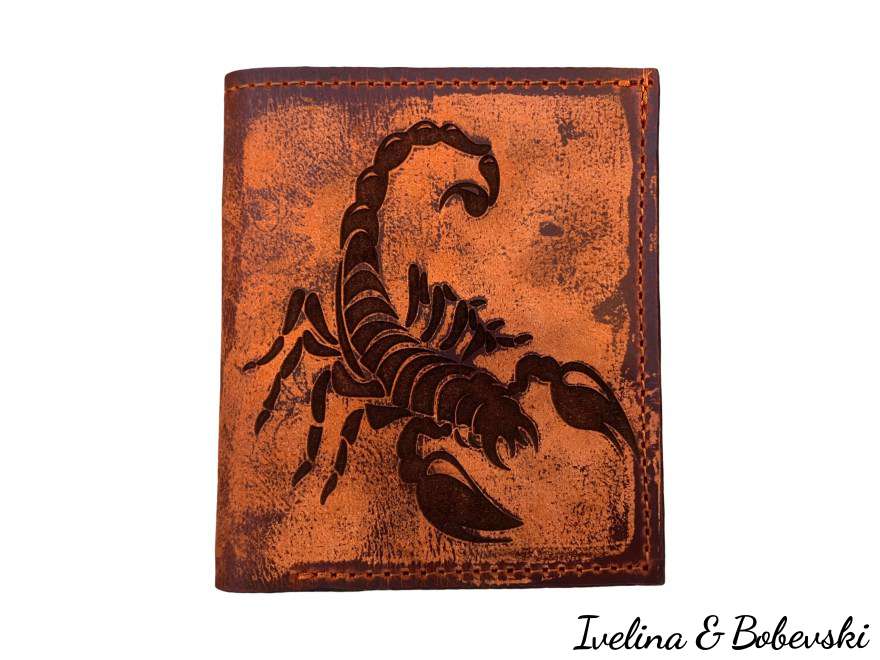 unisex_engraved_leather_wallet_scorpion_1_1