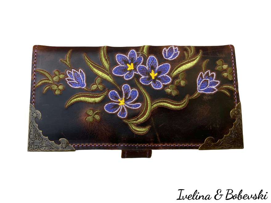 violets_aroma_embroidery_leather_wallet_2_1