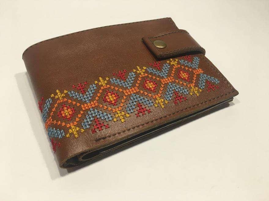 Kalyo_Mens_Wallet_Embroidery_Leather_Ivelina_2.jpg