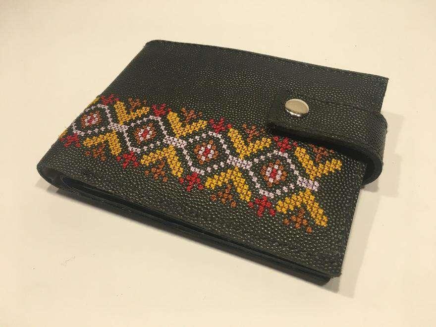 Marian_Mens_Wallet_Embroidery_Leather_Ivelina_3.jpg