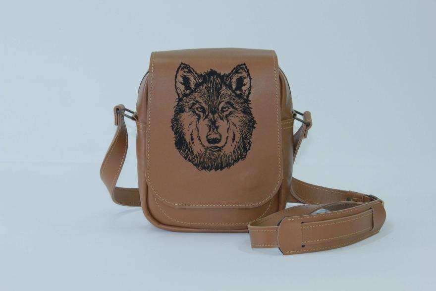 wolf_embroidery_genuine_leather_1.jpg