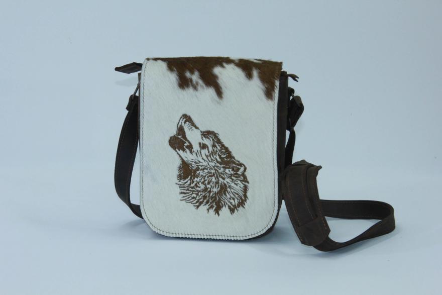 wolf_embroidery_fur_genuine_leather_1.jpg