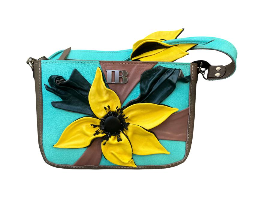 leather_sculpture_bag_floral_motif_3_1.jpg