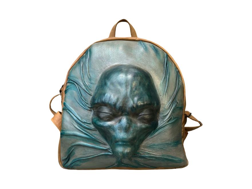 leather_sculpture_backpack_alien_ivelina_bobevski_1_1.jpg