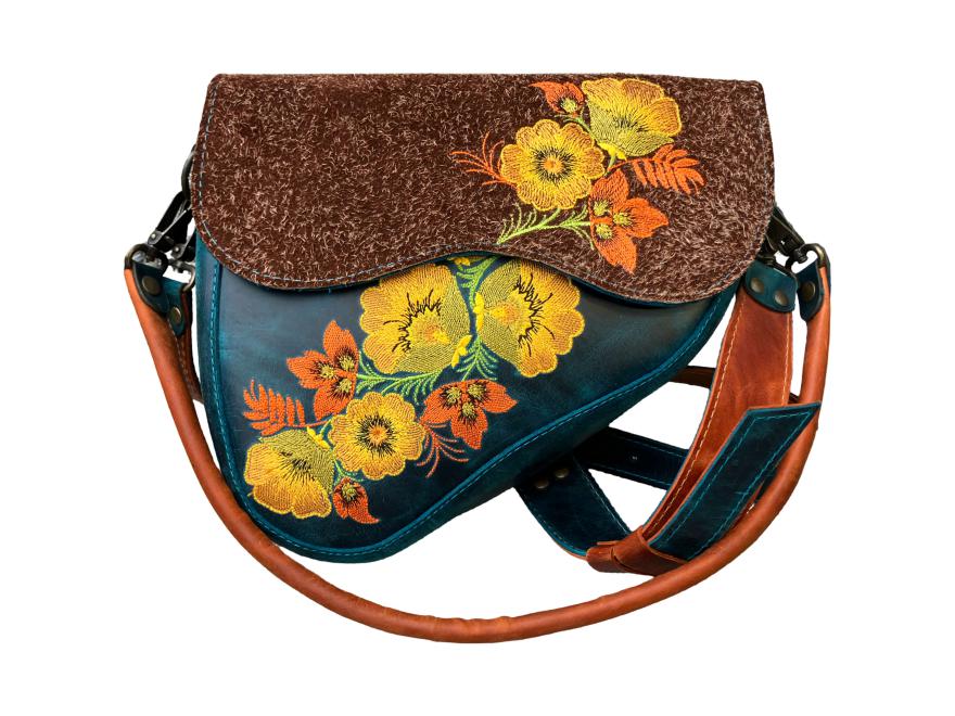 saddle_bag_crazy_horse_leather_embroidery_fur_ivelina_bobevski_2_1.jpg