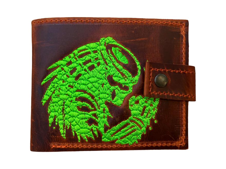 nfc_sound_glowing_embroidery_men_wallet_predator_1.jpg